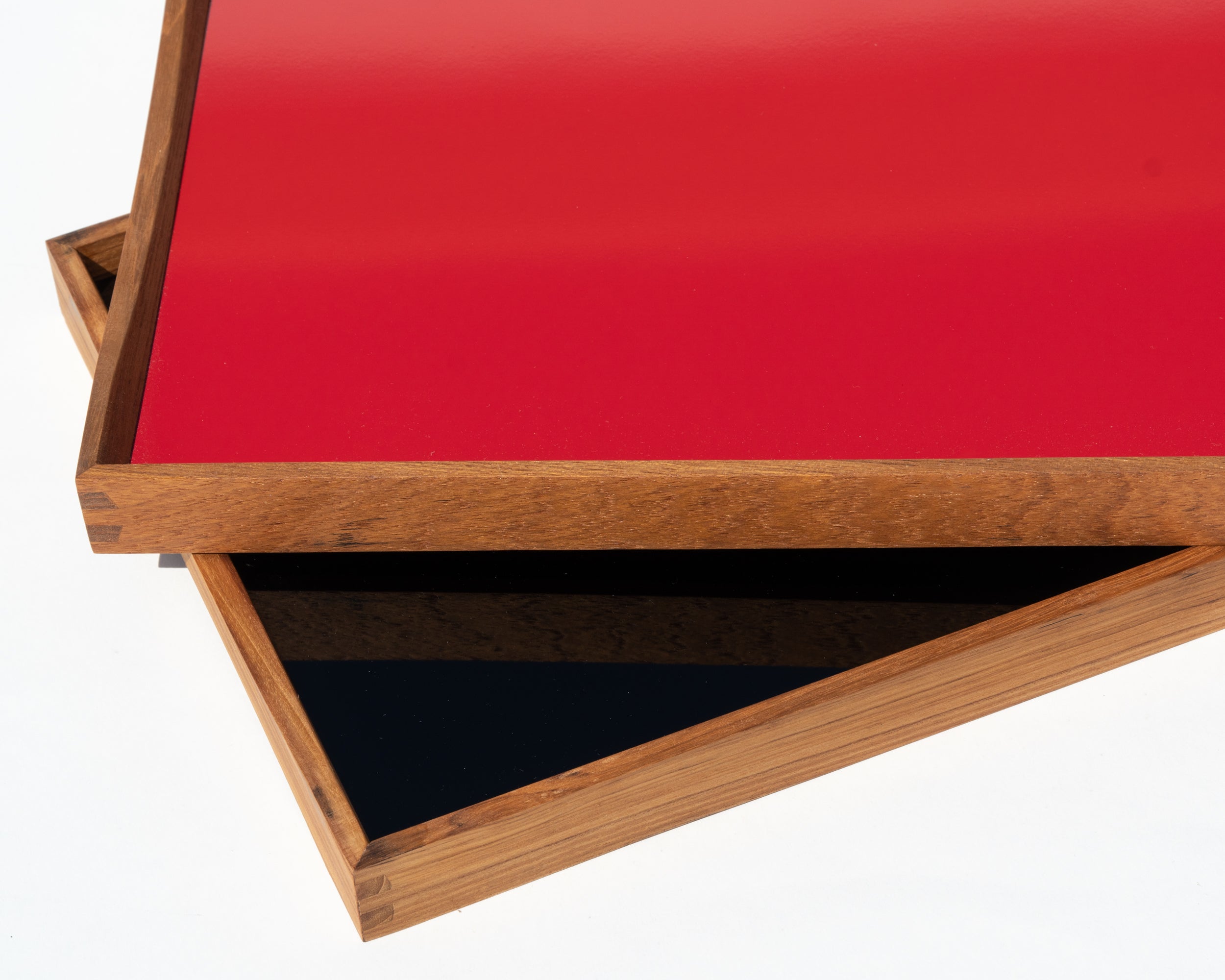 'Turning Tray' 1 by Finn Juhl - Black/Red